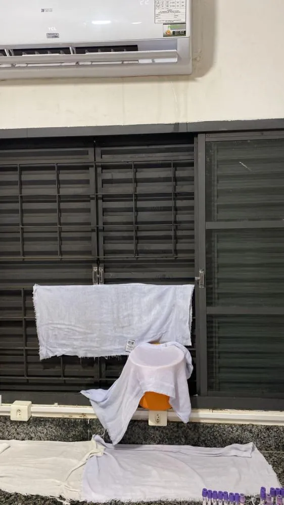 Laboratório Central de Três Lagoas opera em condições precárias e expõe servidores a ambiente insalubre